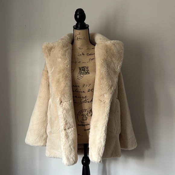 ✨ HOST PICK ✨ NWOT topshop fuzzy peacoat - Picture 5 of 11